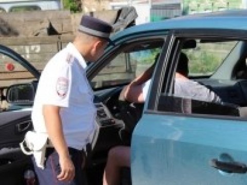 Приставы арестовали квартиру устроившего ДТП водителя за долги