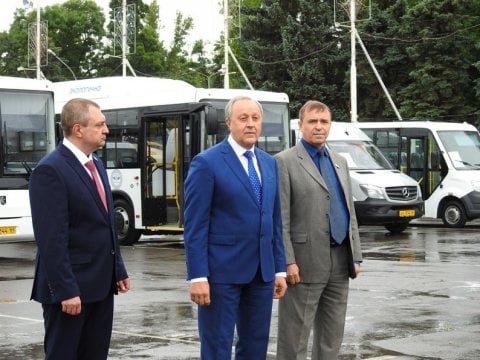 Депутат облдумы пообещал обновить парк автобусов в Саратове