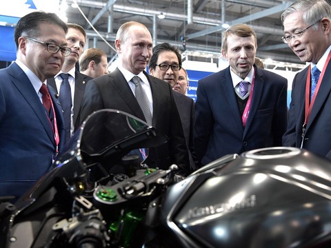 Путин рассказал о незадекларированном японском мотоцикле