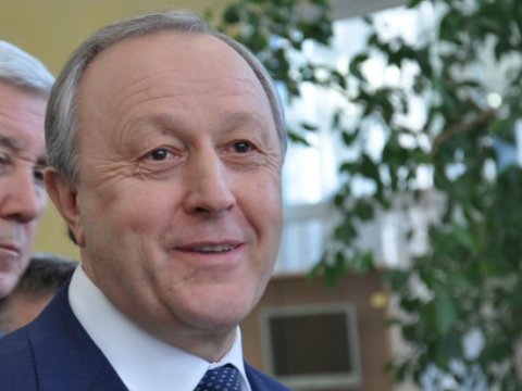 Радаев поручил сдать новую школу в поселке Изумрудный до конца года