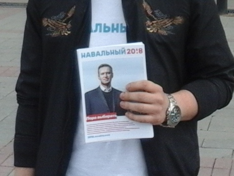 Владимирского полицейского обвиняют в сексуальных угрозах подростку-волонтеру Навального
