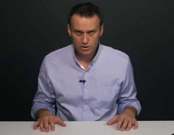 МВД не смогло опознать обливших Навального зеленкой