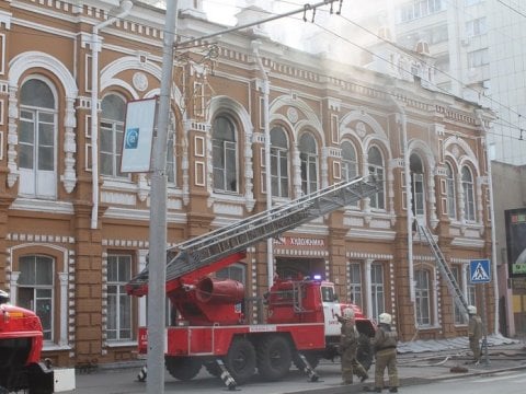 В центре Саратова горит «Дом художника»