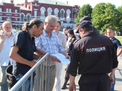 Радаев проигнорировал встречу с саратовскими оппозиционерами