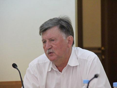 Мэрия Саратова требует убрать вывески с крыш домов