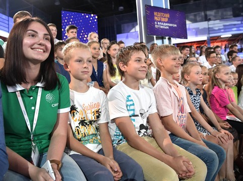 Навальный заявил о лжи Путина на встрече с детьми
