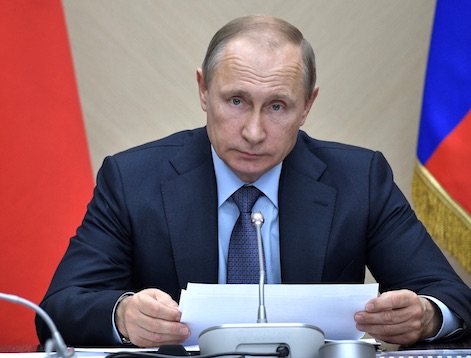 Путин помиловал осужденных за «изменнические» смс женщин