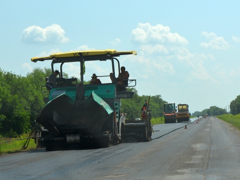 В Саратовской области 14 километров трассы отремонтируют за 562 миллиона