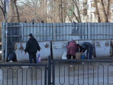 Две трети россиян уверены в экономическом кризисе в стране