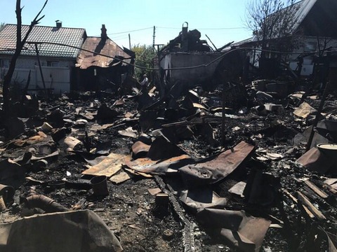 Крупный пожар в Агафоновке произошел из-за костра во дворе