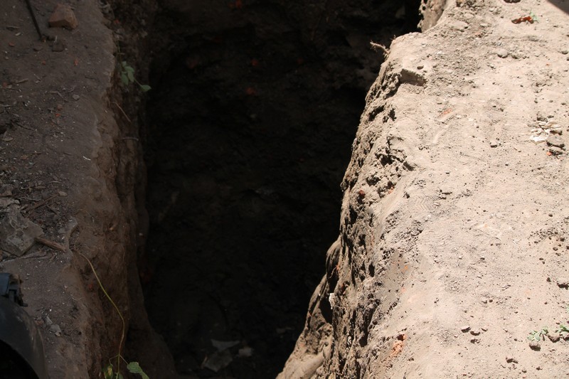 Проблему копающих яму для возвращения воды саратовцев решит капремонт в 2020 году