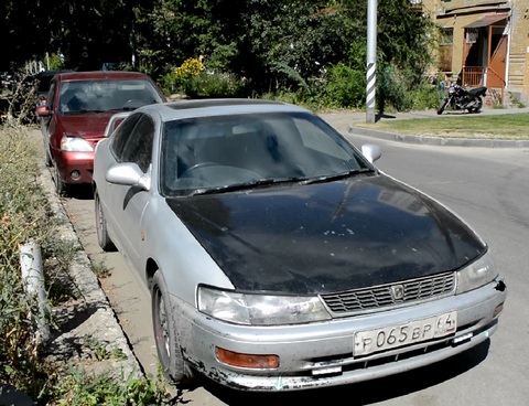 Сигналящий автомобиль полчаса мучил жителей центра Саратова