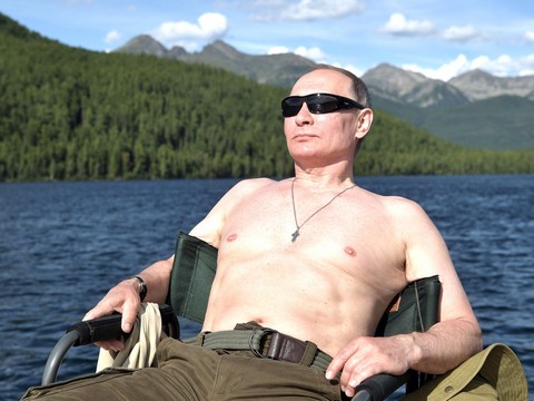 Россияне подхватили «голый флешмоб» имени Путина