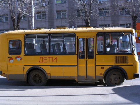 Утверждены маршруты школьных автобусов для четырех учреждений Саратова