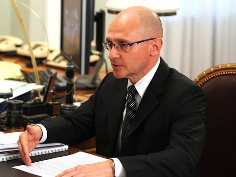 РБК: Кириенко пообещал партиям отмену подтасованных результатов выборов