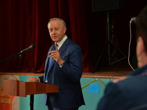 Радаев пообещал жителям родного Благодатного не бросать село