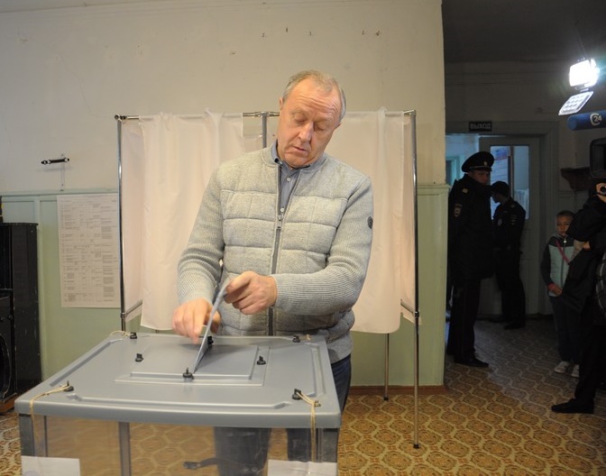 Валерий Радаев проголосовал в совхозе «Комбайн»
