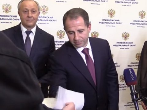 Бабичу вручили петицию журналистов об отставке «кривляющегося директора» Радаевой