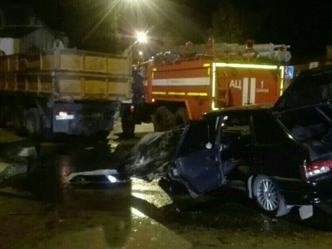 Два человека пострадали в столкновении «четырнадцатой» с КамАЗом