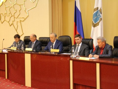 Губернатор назвал обманутых дольщиков и министра строительства «мечтателями»