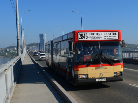 С понедельника на энгельсские автобусные маршруты придут саратовские перевозчики