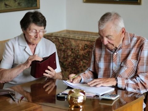 В Саратове пенсионеров научат финансовой грамотности 