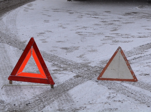 За день водители сбили девочек-пешеходов в Энгельсе и Марксе