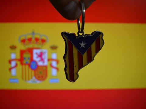 Глава Каталонии отказался подчиняться решению Мадрида о своей отставке