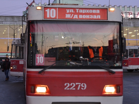Утром было прервано движение трех троллейбусных маршрутов Саратова