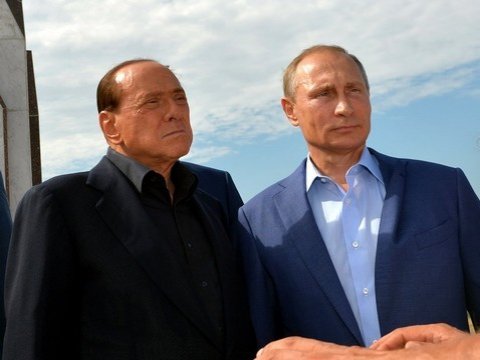 Берлускони заподозрили в причастности к взрывам в Италии