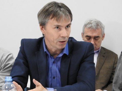 Рогожин пожаловался Примакову на уничтожение газетных ларьков в Саратове