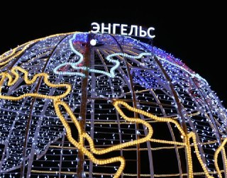 Шар «Энгельс» у «Ленты» предложили заменить на памятник трем богатырям