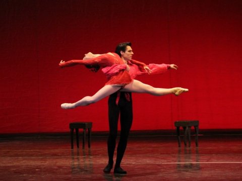 Звезды мирового балета исполнили лучшие номера на саратовской сцене