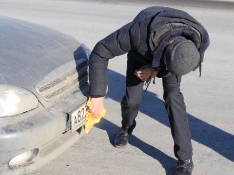 За два дня в Саратове обнаружили 51 автомобиль с нечитаемыми номерами