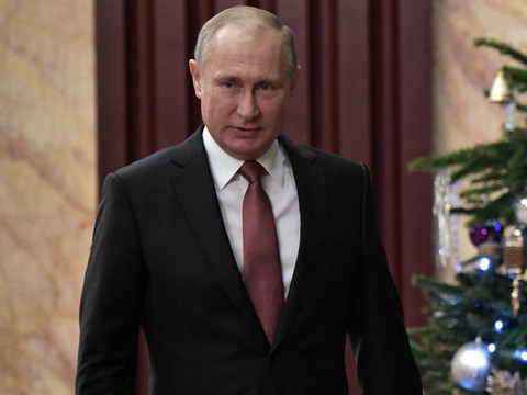 Путин повысил зарплаты российских судей