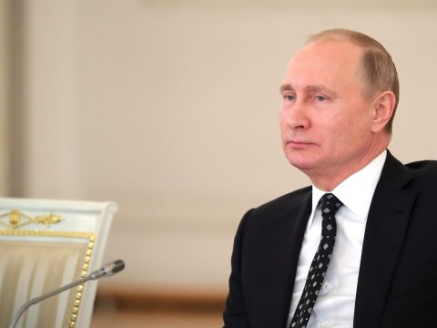 Путин назвал взрыв в петербургском супермаркете терактом