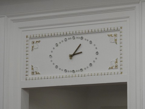 Часы в правительстве Саратовской области показывают московское время