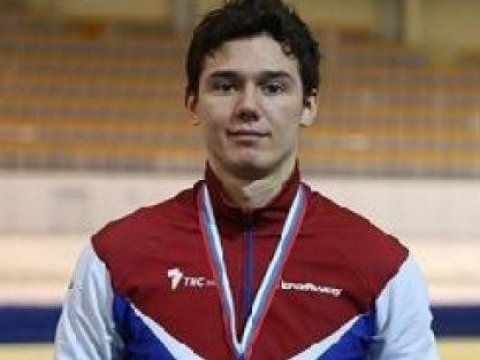 Саратовец занял первое место на чемпионате России по конькобежному спорту