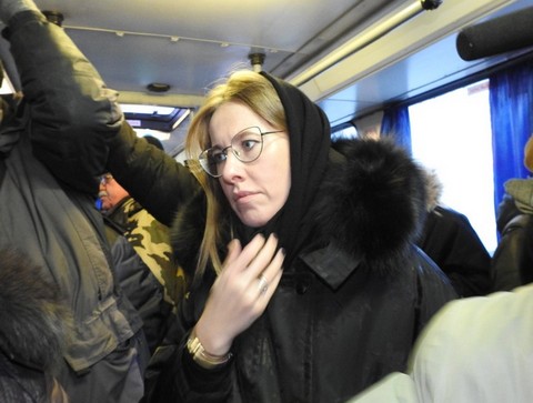 Собчак проехала в саратовском автобусе и получила жалобу на депутата Писного