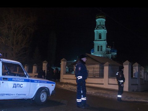 Безопасность саратовцев в рождественскую ночь обеспечивали 833 полицейских 