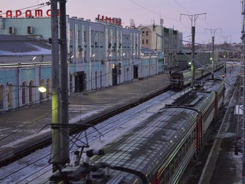 На Саратовском вокзале высыпали полторы тонны реагентов