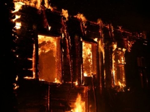 Полицейский из Аркадака спас человека на пожаре