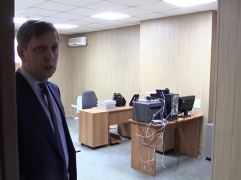 В «подпольном» саратовском штабе Путина не смогли показать программу кандидата
