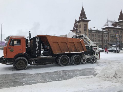 Администрация Саратова просит автомобилистов пересесть на общественный транспорт
