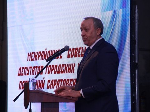 Губернатор Радаев озаботился заграничным отпуском аграриев