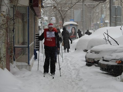 Коммунисты устроили лыжню памяти коммунальных служб Саратова