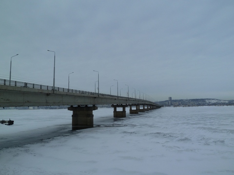 В ДТП у энгельсского моста пострадали четыре человека