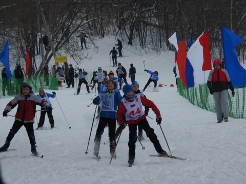 Школьница замерзла до потери чувствительности конечностей на лыжне Саратова