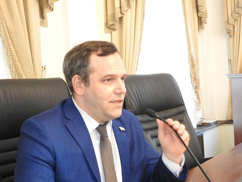 Общественник предложил взяться за лопаты вместо критики властей Саратова