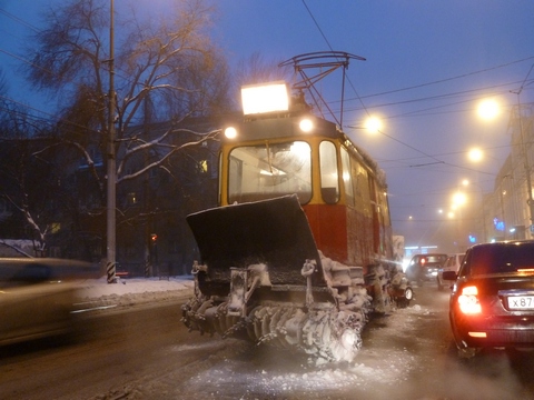 Наледи заблокировали работу четырех трамвайных маршрутов в Саратове
